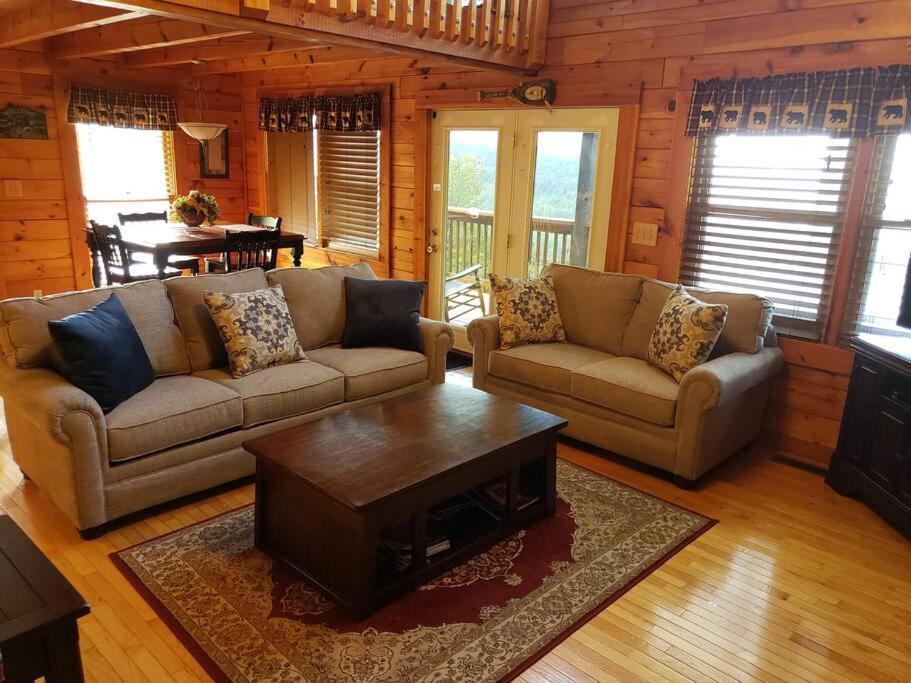 Yogi'S Den: Breathtaking Views! 3 Min To Dollywood, On 1 Acre! Villa Sevierville Exterior photo