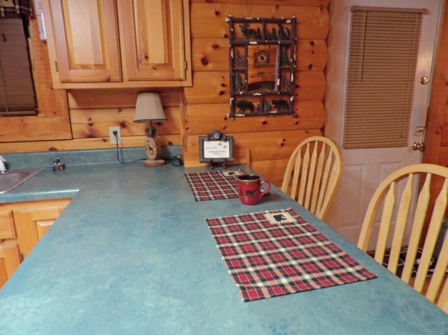 Yogi'S Den: Breathtaking Views! 3 Min To Dollywood, On 1 Acre! Villa Sevierville Exterior photo